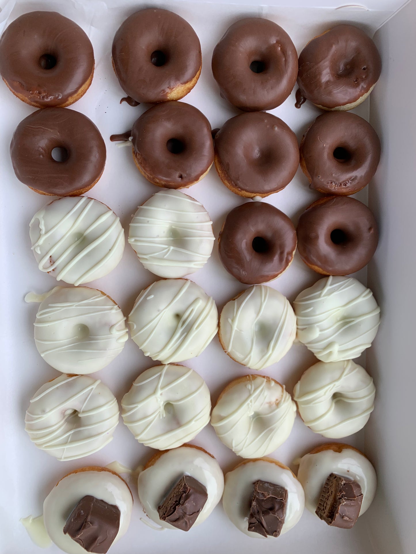 Standard Donut Boxes (per dozen)